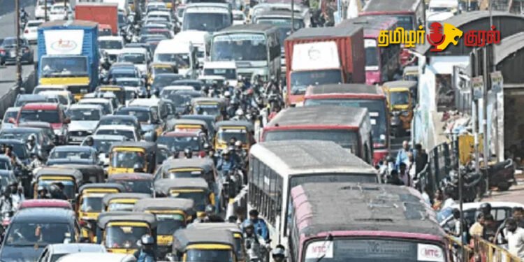 வார இறுதி விடுமுறைக்கு பிறகு திரும்பிய மக்களால் சென்னை ஜிஎஸ்டி சாலையில் கடும் நெரிசல்!