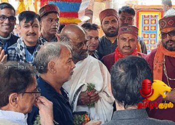 பத்ரிநாத் யாத்திரை – ரஜினிகாந்த் கோயிலில் புனித தரிசனம்!