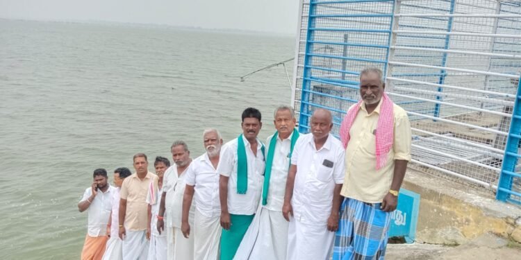 வெலிங்டன் நீர்த்தேக்கத்தில் கள ஆய்வு மற்றும் விவசாயிகள் சந்திப்பு