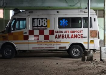 தூத்துக்குடி மாவட்டம் உடன்குடி அரசு மருத்துவமனையில் அலட்சிய போக்கில் 108